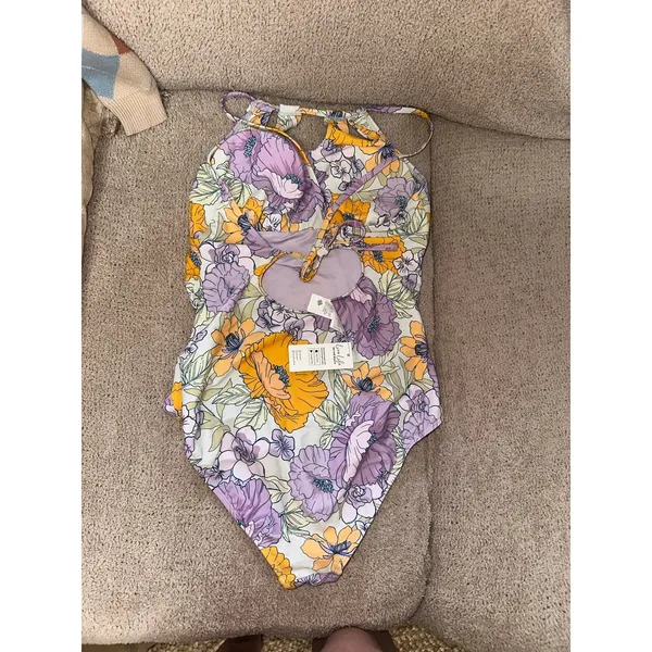 Cupshe One Piece Floral Swimsuit - Image 2