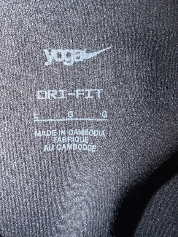 Nike Training Zenvy Yoga black full zip longsleeve top size large. - Image 3