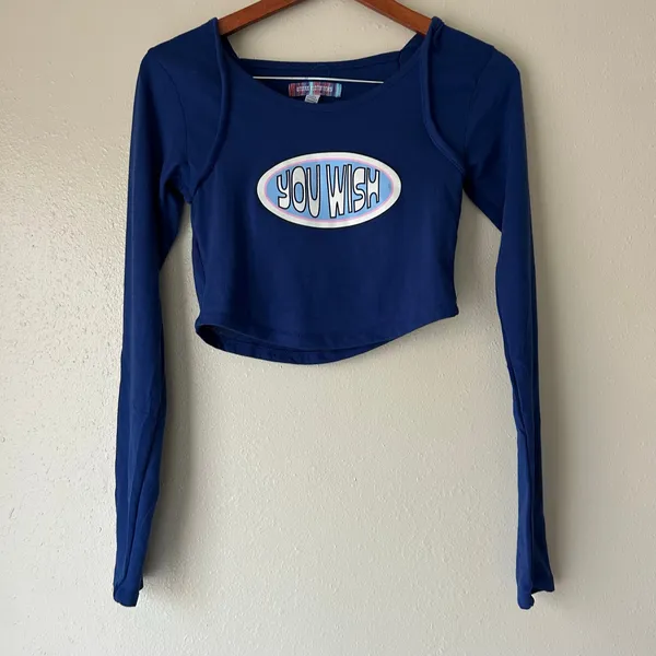 Urban Outfitters Blue Graphic Crop Top Size Medium - Image 6