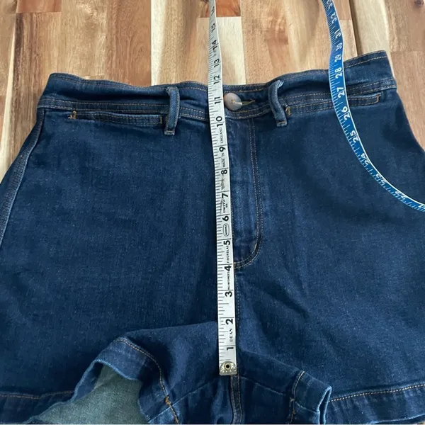 LOFT Denim Shorts High Rise Dark Wash size 28/6 - Image 4