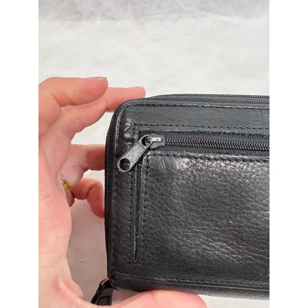 Wilsons Leather Pelle Studio Black Pebbled Leather Trifold Wallet‎ Zip Pocket - Image 4