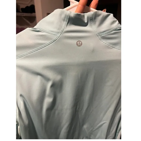Lululemon Women's Light Blue Jacket - Image 3