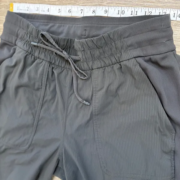 Lululemon Beyond the Studio Jogger Women 8 Graphite Herringbone‎ Ruched Pant - Image 5