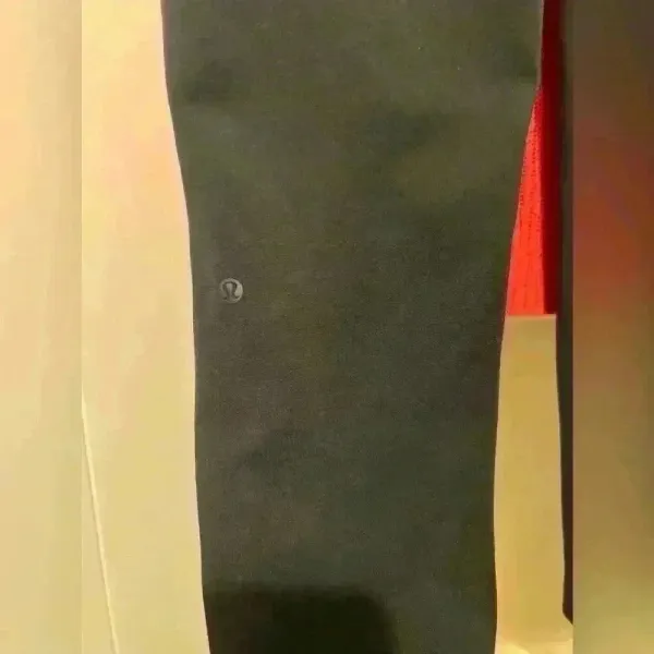 Lululemon‎ City Trek Black Work Pants Trousers Tencel Nylon Elastane Size 2 - Image 4