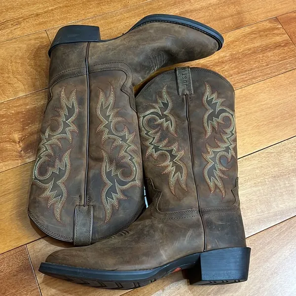 Justin Boots Men's New Stampede Huck Brown Boots 2551 size 9.5D - Image 8