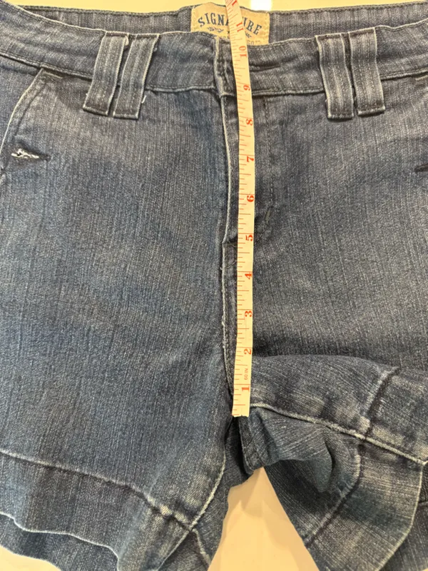 Levi’s Signature Denim Look Womens Shorts‎ Size Misses 12 - Image 8