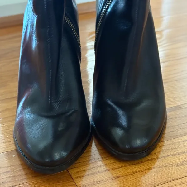 MICHAEL Michael Kors Knee-High Black Leather Heel Boots with Gold MK Size 7M - Image 6