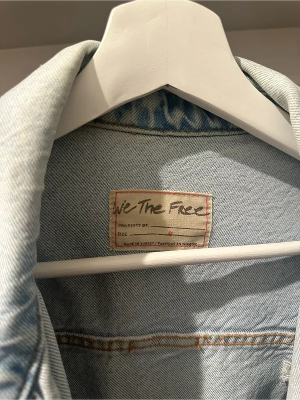 Free People we the free raw hem denim jacket size M - Image 2