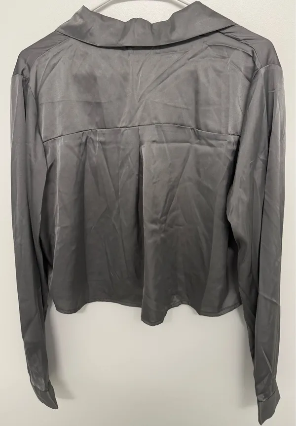 Anna Gray Satin Cropped Button-Down Shirt - Image 4