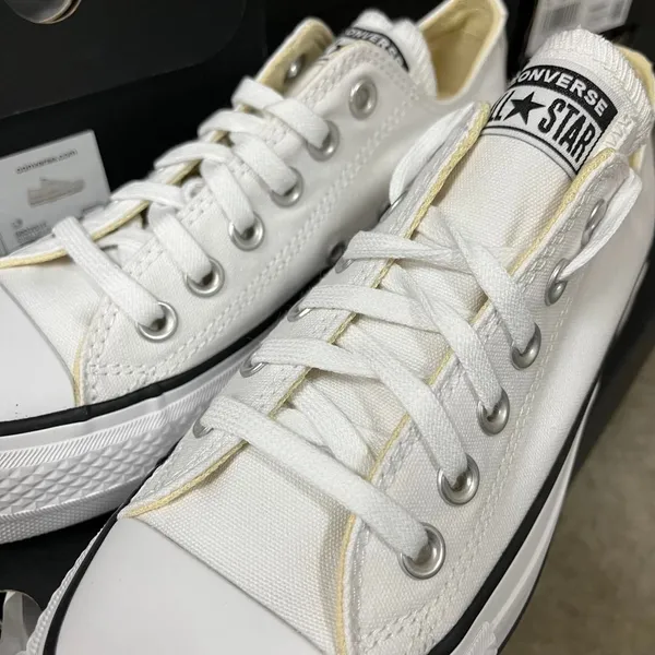Converse Women's White Trainers - Image 2
