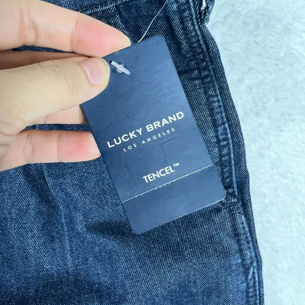 Lucky Brand Womens Silk Blend Denim Pants Size 26 Relaxed Fit Old Money Dark - Image 3