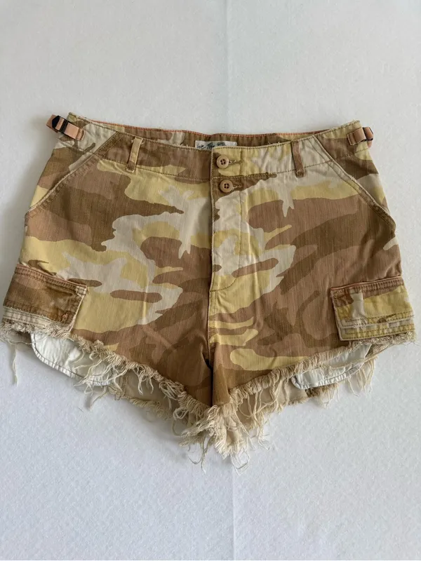 Free People Commander Cutoff Camo Raw Hem Cargo High Rise Shorts Desert Combo 12 - Image 6