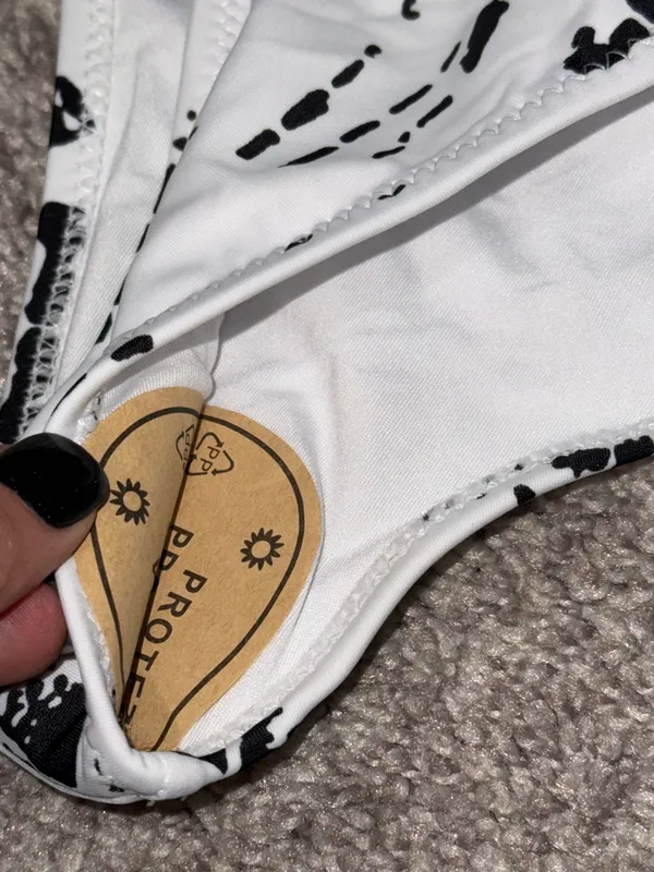 Bewicked large Scoop Neck Cutout Front side High Cut Monokini One Piece Swimsuit - Image 3