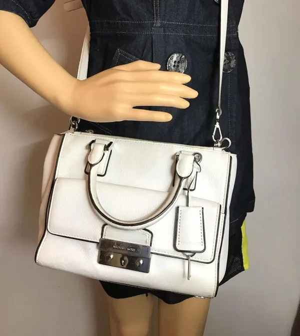 Michael Kors White M Leather Crossbody Bag - Image 6