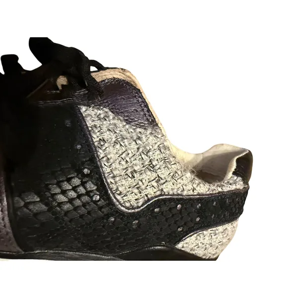 UGG Deaven‎ Woven Leather Sneakers Women's Size 8.5 Black Gray Casual Comfort - Image 8