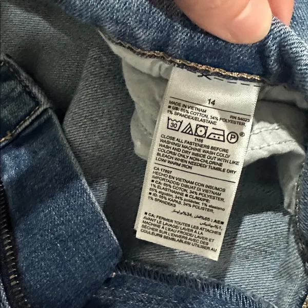 Old Navy Women's Light Blue Cropped Jeans - curvy skinny - Image 3