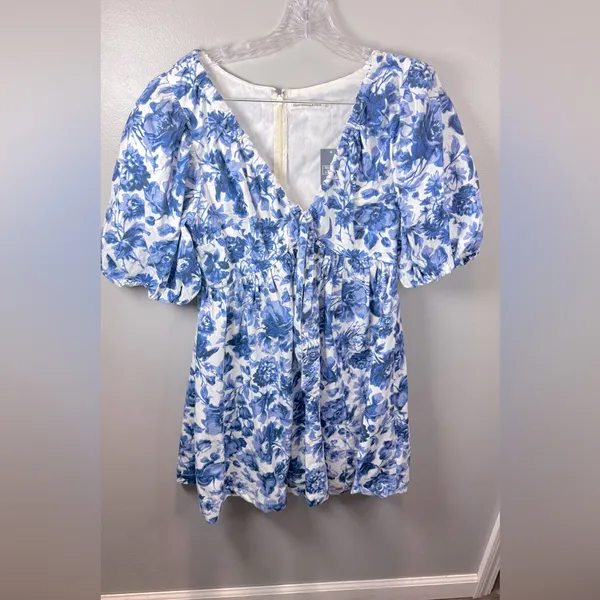 Abercrombie & Fitch NWT Cinch-Front Blue Floral Puffy Sleeve Mini‎ Dress Medium - Image 2