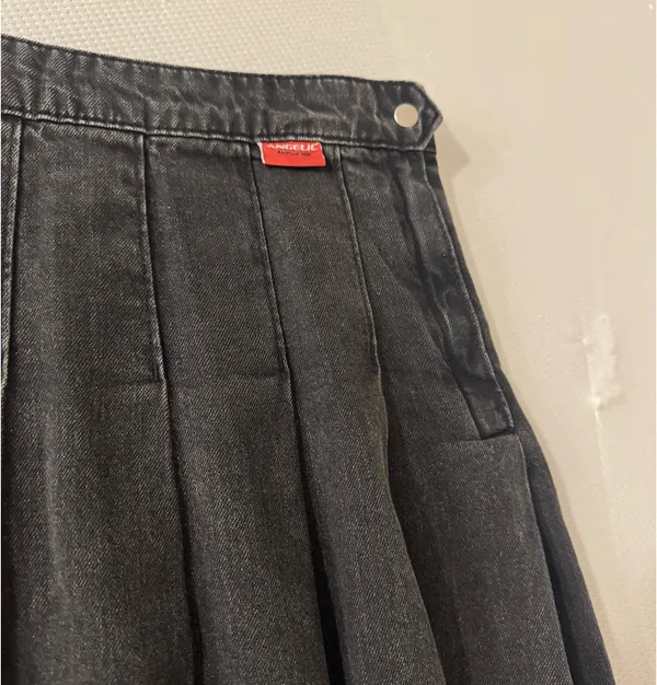 H&M Denim Pleated Skirt - Image 3