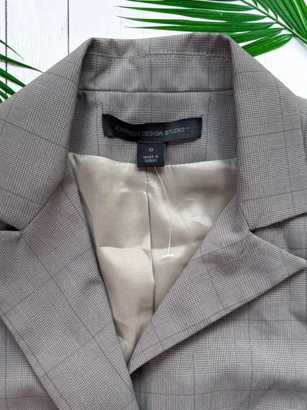 Express Design Studio Light Olive Gray Padded Shoulder Top Y2K NWOT Structured - Image 7