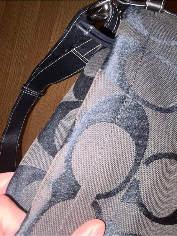 Coach Black Signature Canvas Shoulder Bag - Image 12