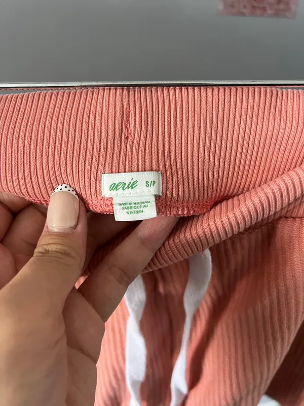 Aerie coral ribbed sweatshorts - Image 3