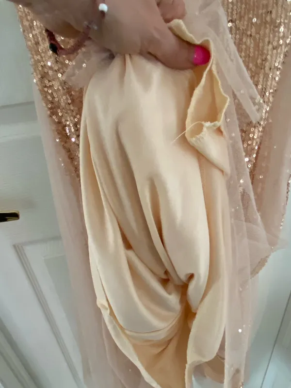 Macy's NWT Gold Evening Gown!! Stunning Small - Image 8