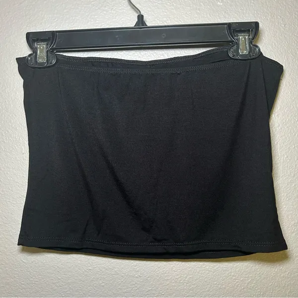 Reformation Adalynn Rose Black Cropped Tube Top Women’s size medium - Image 4