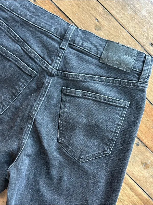 Aritzia Denim Forum Arlo High Rise Straight Jeans Black 27 - Image 10