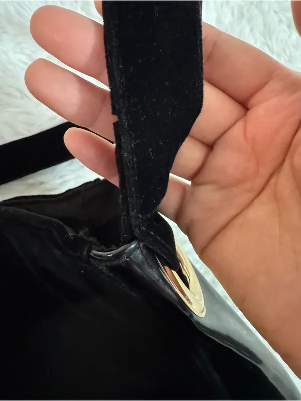 Carolina Herrera Good Girl Black Shoulder Tote with Velvet Front - Image 11