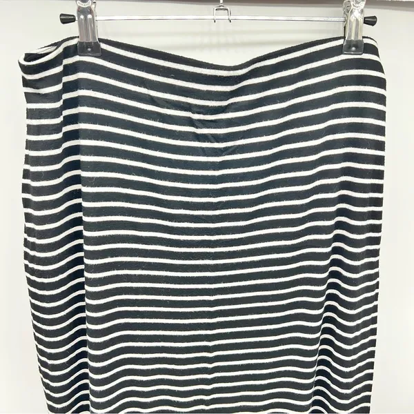 Old Navy Black and White Striped Jersey Knit Pencil Skirt-Size L - Image 5