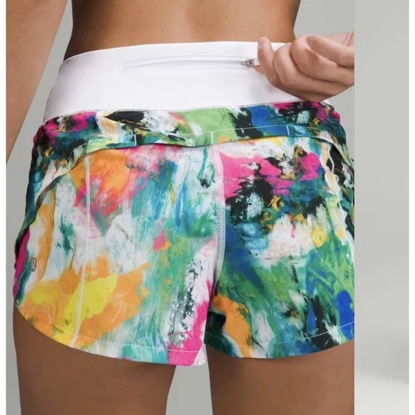 Lululemon Speed Up Low Rise Lined Shorts 2.5" No Limits White Multi Womens 12 - Image 2