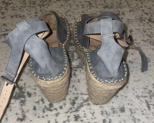 Gucci Grey Espadrille Wedges - Image 4