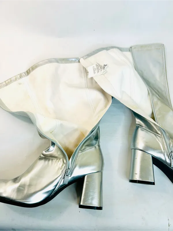 Rubies Women’s Costume Silver Patent GoGo Boots Silver Polyurethane size 10 - Image 12