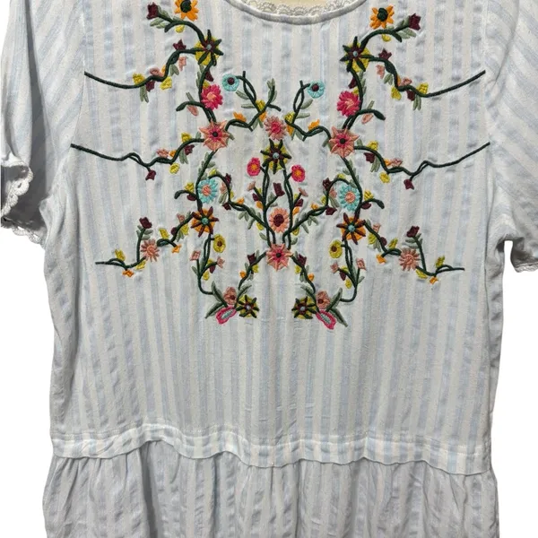 Boho Blue White Embroidered‎ Peplum Top Vintage-Inspired Cottagecore Vibes Sz M - Image 4