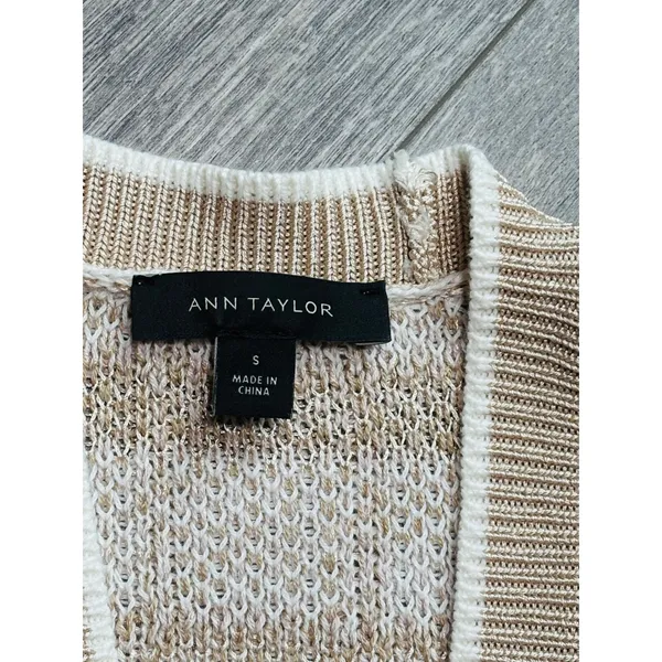 Ann Taylor Plaid Boyfriend Button Front Cardigan in Cream Small - Image 6