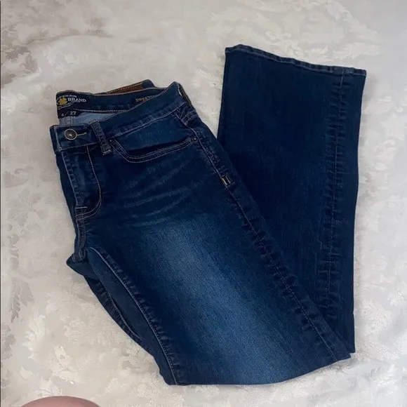 Lucky‎ brand women’s Dayton sweet n low bootcut jeans size 4 - Image 2