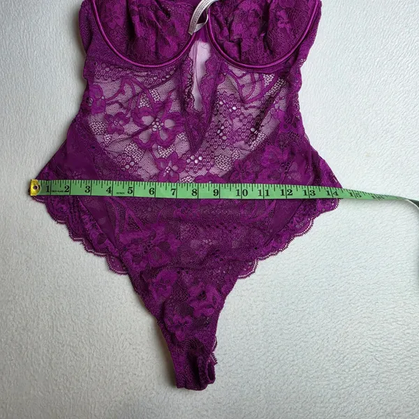 Victoria's Secret -1971 Magenta Floral Eyelash Lace Underwire‎ Teddy Bodysuit M - Image 8