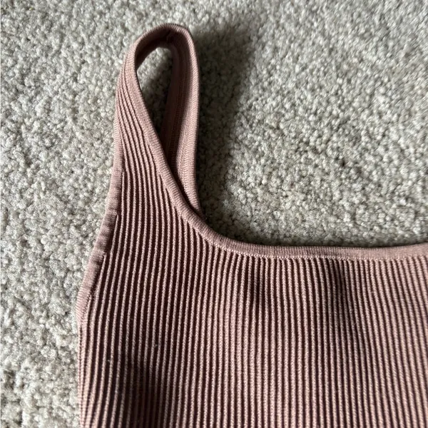 Aritzia Babaton sculpt knit tank crop stone taupe going out top size xxs - Image 4