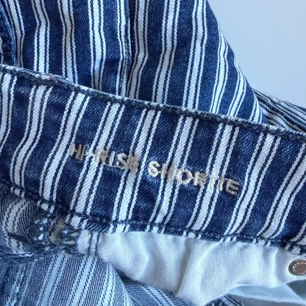American Eagle Outfitters Womens High‎ Waisted Striped Denim Shorts Size 0 - Image 6
