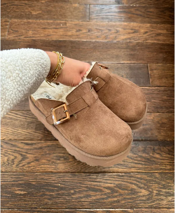 Outwoods Platform Clog Slippers - Image 2