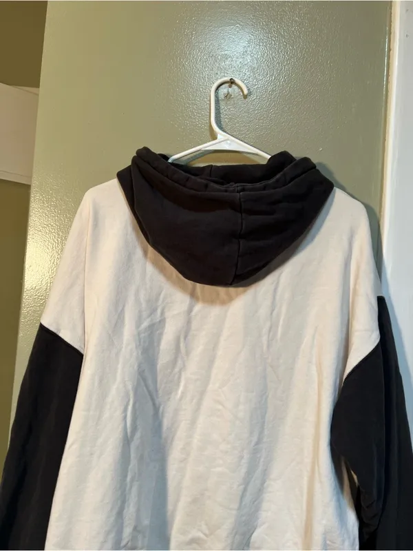 John Galt Brandy Melville Women's One Size Hoodie New York White Gray Raglan - Image 9