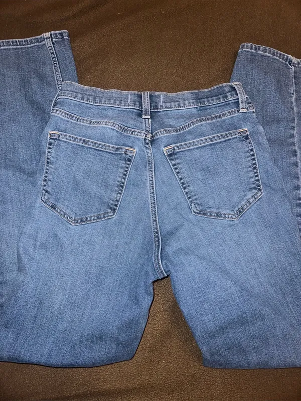 Abercrombie & Fitch Curve Love The Slim Straight Ultra High Rise Jeans size 2 - Image 3