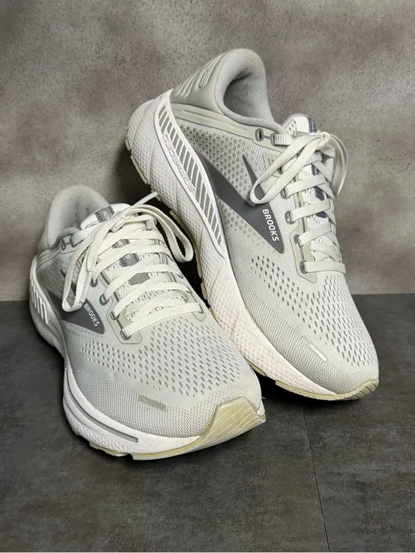 Brooks Adrenaline GTS 22 Women’s Oyster Grey/White Sneakers 1203531B134 Sz 7.5B - Image 14