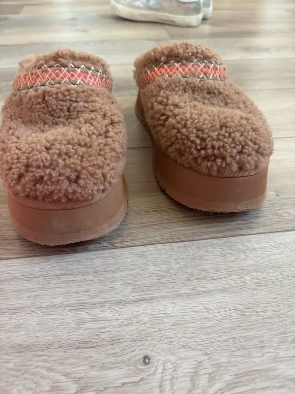 Fuzzy UGG Slippers Platform - Image 4