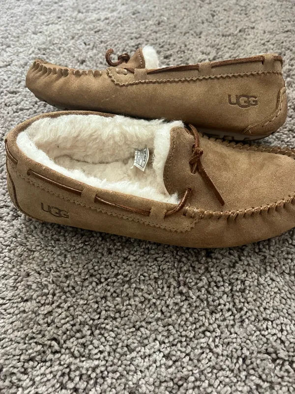 UGG Slippers - Image 4
