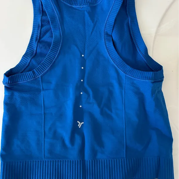 Old Navy Blue Sleeveless Workout Tank - Image 2