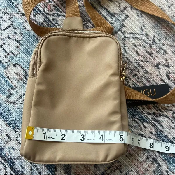 NWT SUGU Milan New York Los Angeles Sling Tan Crossbody Bag Unisex Chest Bag - Image 8