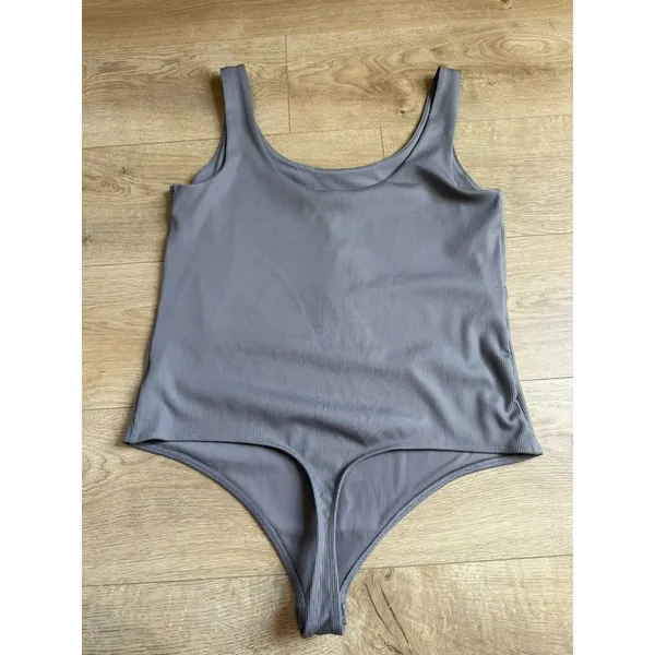 NWT Express Body Contour Scoop Neck Thong Bodysuit Gray ribbed stretch size XL - Image 2