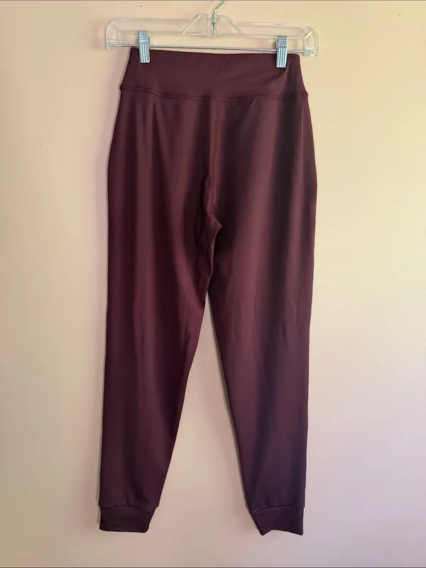 Women’s High-Rise Joggers in Deep Plum - Image 5