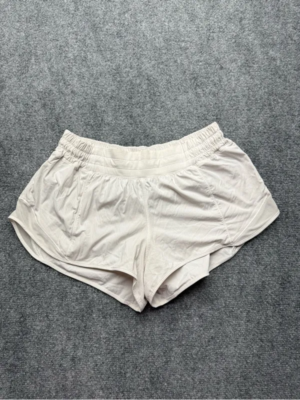 lululemon athletica Women’s 8 Light Beige Athletic lined Shorts - Image 4